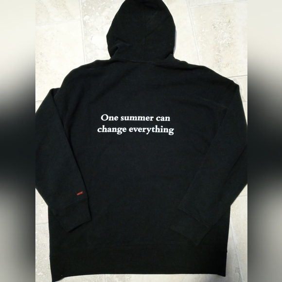 Mens size Medium Levis Stranger Things - Picture 2 of 5